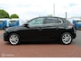 Opel Corsa 1.2 Elegance 100 PK, Stuur/stoel verwarming, Pdc voor/achter + Camera, Cruise, App connect, 16 inch Lmv.