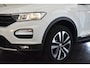 Volkswagen T-Roc 1.5 TSI Sport busines R Automaat Navi Carplay Stoelverw. Adapt. Cru