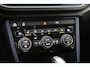 Volkswagen T-Roc 1.5 TSI Sport R Bi-tone Automaat Navi Carplay Stoelverw. Adapt. Cru