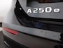 Mercedes-Benz A-klasse 250 e Star Edition AMG Line | Nightpakket | Sfeerverlichting | MULTIBEAM LED | Stoelverwarming |
