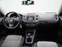 Volkswagen Tiguan 1.4 TSI Sport&Style | Glazen Schuif-/Kanteldak | Full-Map Navigatie | PDC Voor + Achter | Cruise Control | Licht- en Regensensor | Dakrails | 17" LMV