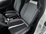 Opel Frontera EV Electric Edition 44 kWh 113 pk | Parkeersensoren Achter | Voorstoelen Verwarmd | Luxe Stoffen Bekleding | LED Koplampen | Verwarmd Lederen Stuurwiel | Airco | Cruise Control | Buitenspiegels Elektrisch Verstelbaar |