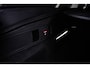 Audi Q5 2.0 TFSI quattro Sport Pro Line S S Line - Trekhaak - MMI navigatie plus - Verwarmbare voorstoelen - Pre sense basic - Interieurvoorverwarming - Parkeerhulp plus - Lichtpakket 2 - Buitenspiegels elektrisch verwarmbaar -
