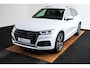 Audi Q5 2.0 TFSI quattro Sport Pro Line S S Line - Trekhaak - MMI navigatie plus - Verwarmbare voorstoelen - Pre sense basic - Interieurvoorverwarming - Parkeerhulp plus - Lichtpakket 2 - Buitenspiegels elektrisch verwarmbaar -