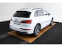 Audi Q5 2.0 TFSI quattro Sport Pro Line S S Line - Trekhaak - MMI navigatie plus - Verwarmbare voorstoelen - Pre sense basic - Interieurvoorverwarming - Parkeerhulp plus - Lichtpakket 2 - Buitenspiegels elektrisch verwarmbaar -