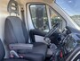 Fiat Ducato 33 2.3 MultiJet L3H2 130 PK | Handgeschakeld | 3-Zits | Betimmering | Camera | Navigatie | Airco | Cruise Control | Licht metalen velgen | 1e eigenaar |