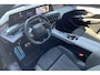 Peugeot 5008 Hybrid 145 PK GT | Panoramadak | Alcantara bekleding | Adaptive cruise control | Camera voor + achter