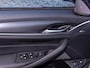 BMW 5-Serie Touring 530e M-SPORT ** LASER, LEDER, PANORAMA, TREKH, HuD, H&K Sound ** € 40.000,= onder NP - Ex. BMW-AG ** ** INFORMEER OOK NAAR ONZE AANTREKKELIJKE FINANCIAL-LEASE TARIEVEN **