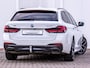 BMW 5-Serie Touring 530e xDrive M-SPORT ** LASER, LEDER, PANORAMA, TREKH, HuD, H&K Sound, 19-inch LMV ** € 39.900,= onder NP - Ex-BMW AG ** ** INFORMEER OOK NAAR ONZE AANTREKKELIJKE FINANCIAL-LEASE TARIEVEN **