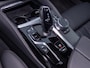 BMW 5-Serie Touring 530e xDrive M-SPORT ** LASER, LEDER, PANORAMA, CARBON SCHWARZ, HuD, HiFi, 19-inch LMV ** € 37.700,= onder NP - Ex-BMW AG ** ** INFORMEER OOK NAAR ONZE AANTREKKELIJKE FINANCIAL-LEASE TARIEVEN **