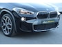 BMW X2 sDrive20i 192PK M-pakket High Executive Edition Huh|Panodak|Navi|Sfeer verl.|Led|E. Klep|Pdc|Lmv|Iso-fix|Lane assist