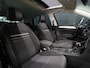 Volkswagen Golf 1.6 TDI Highline [SCHUIFKANTELDAK, STOELVERWARMING, PDC V+A, CLIMATE CONTROL, BLUETOOTH TELEFOONVERBINDING, NAVIGATIE, NIEUWSTAAT]