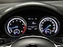 Volkswagen Golf 1.6 TDI Highline [SCHUIFKANTELDAK, STOELVERWARMING, PDC V+A, CLIMATE CONTROL, BLUETOOTH TELEFOONVERBINDING, NAVIGATIE, NIEUWSTAAT]