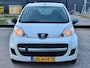 Peugeot 107 1.0-12V XR/INRUILKOOPIE /INCL JAAR APK/RIJD SCHAKELT SUPER LEKKER/ ZEER ZUINIG