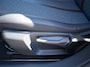 Peugeot e-208 EV Allure 51 kWh 3 FASE | ACHTERUITRIJCAMERA MET SENSOREN | NAVIGATIE & CARPLAY | E.C.C. |