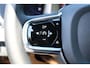Volvo XC90 T8 Recharge AWD Ultra Dark - LONG RANGE - Luchtvering - Panorama/schuifdak - IntelliSafe Assist & Surround - 360º Camera - Adaptieve LED koplampen - Verwarmde voorstoelen, stuur & achterbank - Parkeersensoren voor & achter - Elektr. bedienb. voorstoelen met geheugen - Head up display - Draadloze tel. lader - Extra getint glas - Elektr. inklapbare trekhaak - 22' LMV