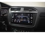 Volkswagen Tiguan 1.5 TSI 150pk Life Business Aut. [ LED Trekhaak Camera ]