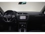 Volkswagen Tiguan 1.5 TSI 150pk Life Business Aut. [ LED Trekhaak Camera ]
