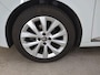 Renault Clio 1.0 TCe 101pk Intens | Navigatie | Apple CarPlay | 16" Velgen | ECC | DAB | All Season banden | Half leder / Stof