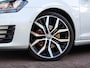 Volkswagen Golf 2.0 TDI GTD 210PK | DynAudio | Panodak | 19 inch | Volleder