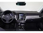 Volvo V90 T6 Recharge AWD Ultra Dark - Panorama/schuifdak - IntelliSafe Assist & Surround - 360º Camera - Adaptieve LED koplampen - Verwarmde voorstoelen, stuur & achterbank - Parkeersensoren voor & achter - Elektr. bedienb. voorstoelen met geheugen - Head up display - Elektr. inklapbare trekhaakk - 19' LMV
