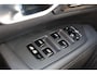 Volvo V90 T6 Recharge AWD Ultra Dark - Panorama/schuifdak - IntelliSafe Assist & Surround - 360º Camera - Adaptieve LED koplampen - Verwarmde voorstoelen, stuur & achterbank - Parkeersensoren voor & achter - Elektr. bedienb. voorstoelen met geheugen - Head up display - Elektr. inklapbare trekhaakk - 19' LMV