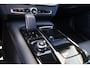 Volvo V90 T6 Recharge AWD Ultra Dark - Panorama/schuifdak - IntelliSafe Assist & Surround - 360º Camera - Adaptieve LED koplampen - Verwarmde voorstoelen, stuur & achterbank - Parkeersensoren voor & achter - Elektr. bedienb. voorstoelen met geheugen - Head up display - Elektr. inklapbare trekhaakk - 19' LMV