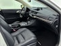Lexus CT 200h Luxury Line | 17" LM Velgen | Stoelgeheugen | Stoelverwarming |