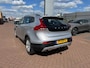 Volvo V40 Cross Country T3 Aut. Nordic+ | Trekhaak | Stoelverwarming | Navigatie | 17 Inch Lichtmetalen velgen | Standkachel | Adaptieve LED Koplampen