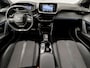 Peugeot 208 1.2 PureTech GT Automaat (VIRTUAL COCKPIT, ADAPTIVE CRUISE, APPLE CARPLAY, GROOT NAVI, LEDER, 360 CAMERA, SPORTSTOELEN, GETINT GLAS, KEYLESS, LANE ASSIST, NIEUWSTAAT)