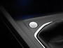 Volkswagen Golf 1.0 TSI Life | Stoelverwarming | Achteruitrijcamera | Parkeersensoren | Sfeerverlichting | Apple Carplay / Android Auto |