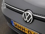 Volkswagen Golf 1.0 TSI Life | Stoelverwarming | Achteruitrijcamera | Parkeersensoren | Sfeerverlichting | Apple Carplay / Android Auto |