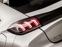 Peugeot 208 1.2 PureTech GT Sport Automaat (PANORAMADAK, VIRTUAL COCKPIT, APPLE CARPLAY, GROOT NAVI, LEDER, 360 CAMERA, SPORTSTOELEN, GETINT GLAS, KEYLESS, ZWART HEMEL, NIEUWSTAAT)