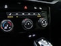 Volkswagen T-Roc 1.5 TSI R-Line | Parkeersensoren | Stoelverwarming | Carplay |
