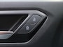 Volkswagen T-Roc 1.5 TSI R-Line | Parkeersensoren | Stoelverwarming | Carplay |