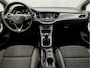 Opel Astra 1.2 Sport (APPLE CARPLAY, CLIMATE, NAVIGATIE, LED KOPLAMPEN, PARKEERSENSOREN, SPORTSTOELEN, GETINT GLAS, CRUISE, NIEUWSTAAT)