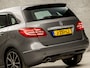 Mercedes-Benz B-klasse 200 Ambition Sport 157Pk (GROOT NAVI, CLIMATE, CAMERA, STOELVERWARMING, LEDEREN SPORTSTOELEN, HARMAN/KARDON, XENON, ZWART HEMEL, NIEUWSTAAT)