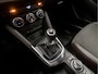 Mazda 2 1.5 Skyactiv-G GT-Luxury (NAVIGATIE, CAMERA, HEAD-UP DISPLAY, STOELVERWARMING, GETINT GLAS, LEDEREN SPORTSTOELEN, LM VELGEN, CRUISE, NIEUWE APK, NIEUWSTAAT)