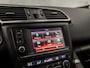 Renault Kadjar 1.2 TCe Bose Automaat (PANORAMADAK, NAVIGATIE, VIRTUAL COCKPIT, LEDEREN SPORTSTOELEN, STOELVERWARMING, CAMERA, KEYLESS, BOSE AUDIO, LED KOPLAMPEN, NIEUWE APK, NIEUWSTAAT)