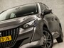 Peugeot 208 1.2 PureTech Sport (APPLE CARPLAY, GROOT NAVI, PARKEERSENSOREN, LM VELGEN, SPORTSTOELEN, LED KOPLAMPEN, LANE ASSIST, CRUISE, NIEUWE APK, NIEUWSTAAT)