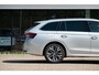 Skoda Octavia Combi 1.5 TSI MHEV Business Edition | Matrix LED | Winterpakket Plus | Travel Assist | Camera | 18"