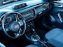 Volkswagen Beetle Cabriolet 1.2 TSI Cup | Stoelverwarming | 18'' Disc Velgen | Climate Control | Cruise Control | Parkeersensoren Voor & Achter | Regensensor | Automatisch Licht | Metallic Lak | Windscherm |