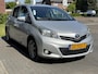 Toyota Yaris 1.3 16v VVT-i Dynamic | Cruise control, Climate control, Trekhaak, Camera, Licht en regensensor