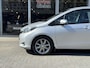 Toyota Yaris 1.3 16v VVT-i Dynamic | Cruise control, Climate control, Trekhaak, Camera, Licht en regensensor