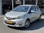 Toyota Yaris 1.3 16v VVT-i Dynamic | Cruise control, Climate control, Trekhaak, Camera, Licht en regensensor