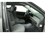 Kia EV3 Air 58.3 kWh - Adaptive cruise control - Climate control - Navigatie - Achteruitrij camera - LED koplampen - Fabriekskgarantie t/m 31-05-2032