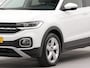 Volkswagen T-Cross 1.0 TSI Style Automaat | Afneembare trekhaak | Apple Carplay | Bluetooth | Navigatie | Parkeersensoren voor en achter |