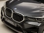 BMW X1 xDrive25e Sportline 221Pk Automaat (GROOT NAVI, HEAD-UP DISPLAY, DEALER ONDERHOUDEN, LEDEREN SPORTSTOELEN, CAMERA, STOELVERWARMING, GETINT GLAS, TREKHAAK, CRUISE, NIEUWSTAAT)