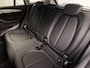 BMW X1 xDrive25e Sportline 221Pk Automaat (GROOT NAVI, HEAD-UP DISPLAY, DEALER ONDERHOUDEN, LEDEREN SPORTSTOELEN, CAMERA, STOELVERWARMING, GETINT GLAS, TREKHAAK, CRUISE, NIEUWSTAAT)
