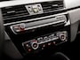 BMW X1 xDrive25e Sportline 221Pk Automaat (GROOT NAVI, HEAD-UP DISPLAY, DEALER ONDERHOUDEN, LEDEREN SPORTSTOELEN, CAMERA, STOELVERWARMING, GETINT GLAS, TREKHAAK, CRUISE, NIEUWSTAAT)